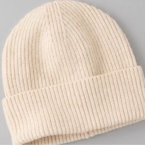 American Eagle Cozy Shaker Stitch Cream Knit Beanie